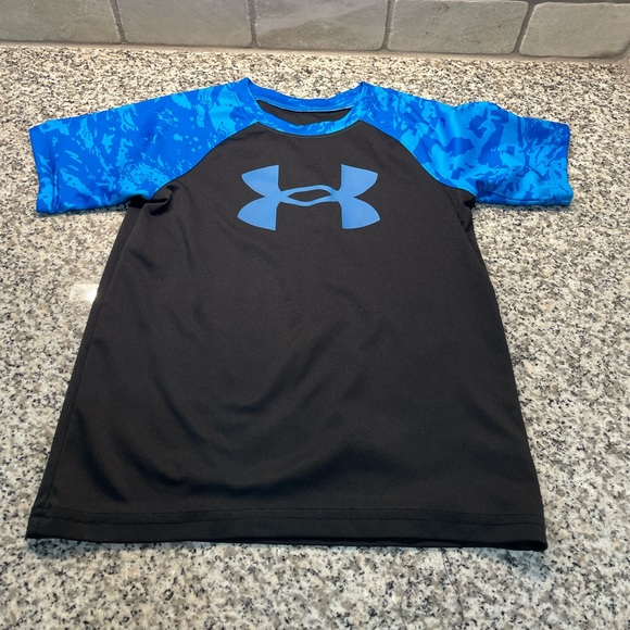 Under Armour Other - Under Armour shirt